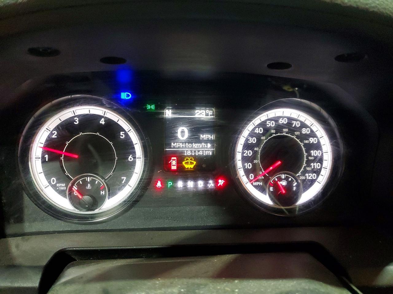 2017 RAM 2500 SLT photo 9
