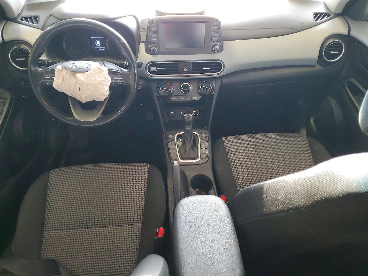 2020 HYUNDAI KONA SEL photo 8