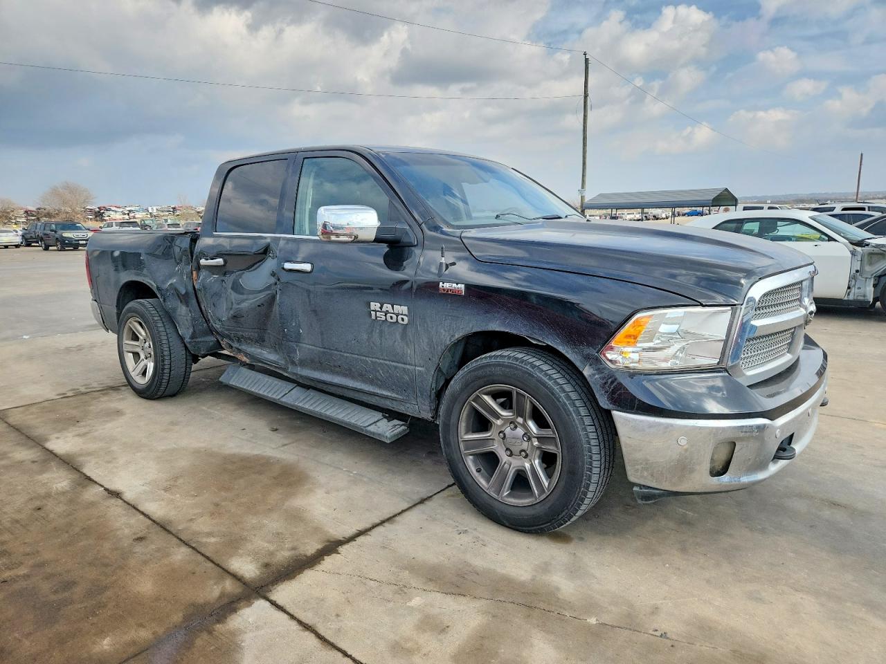 2018 RAM 1500 SLT photo 4