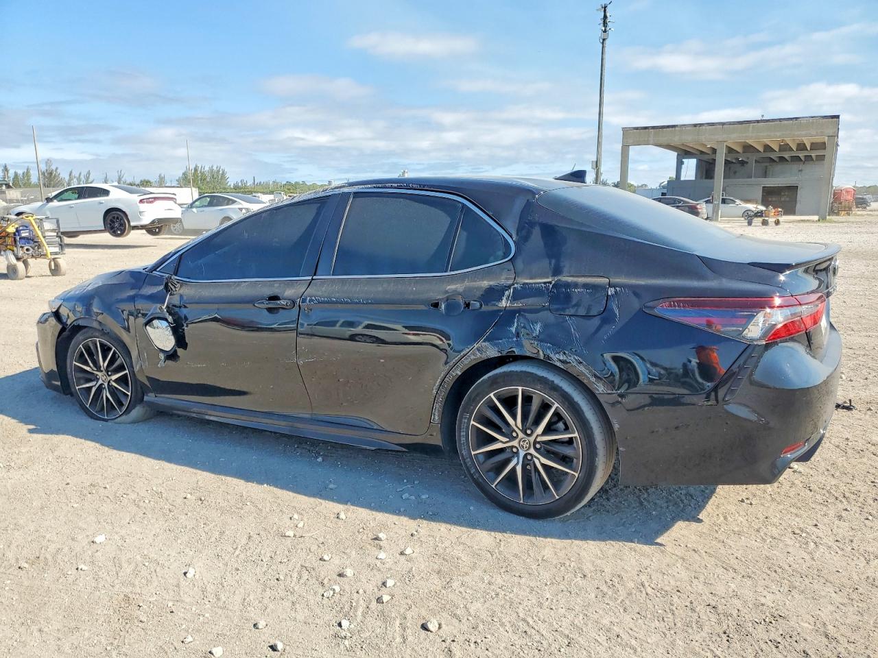2022 TOYOTA CAMRY NIGHT SHADE photo 2