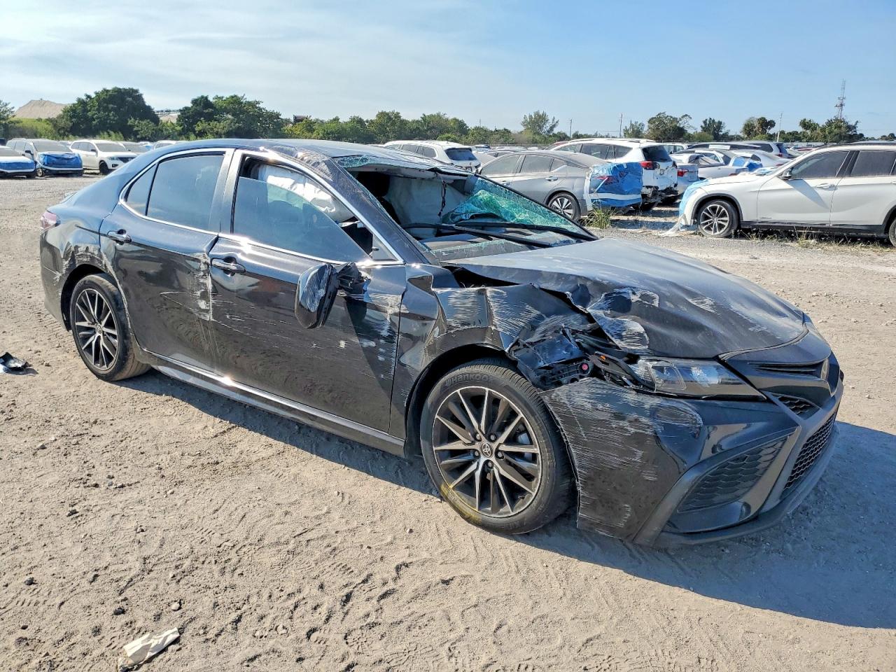 2022 TOYOTA CAMRY NIGHT SHADE photo 4