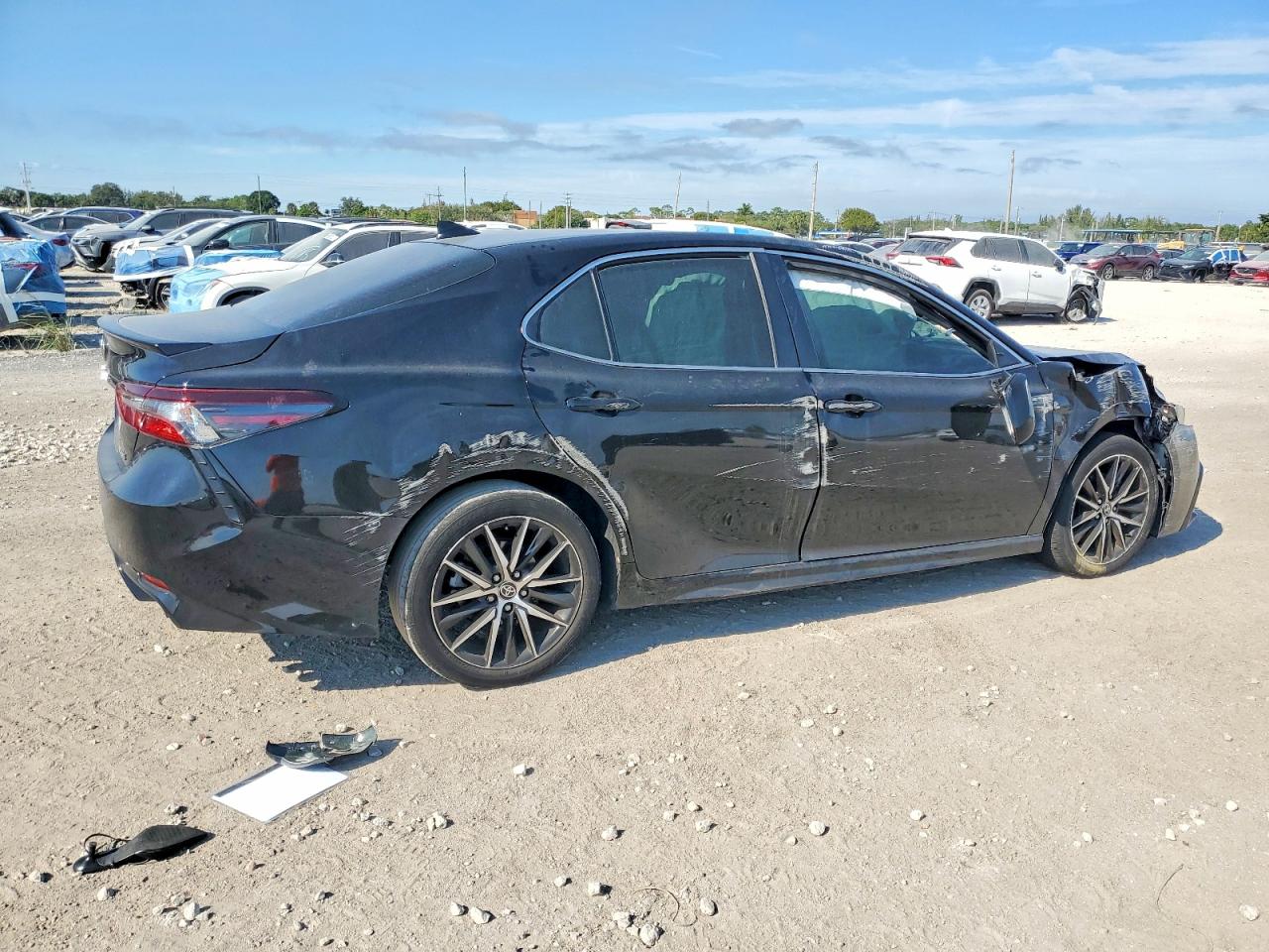 2022 TOYOTA CAMRY NIGHT SHADE photo 3