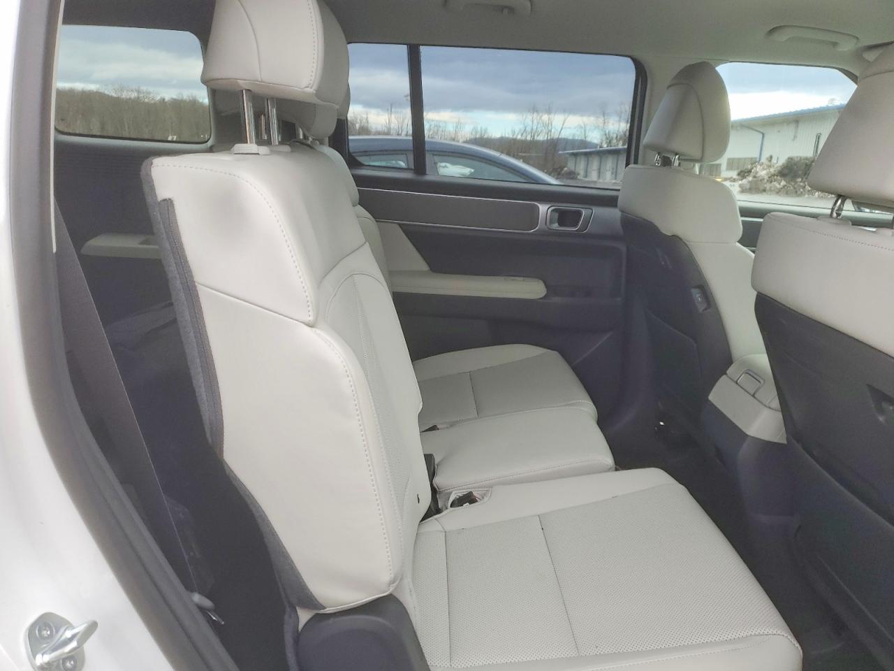 2025 HYUNDAI SANTA FE SEL photo 11