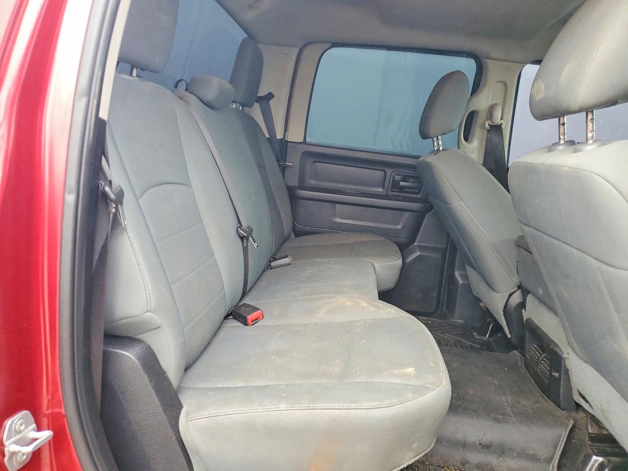 2015 RAM 1500 ST photo 10