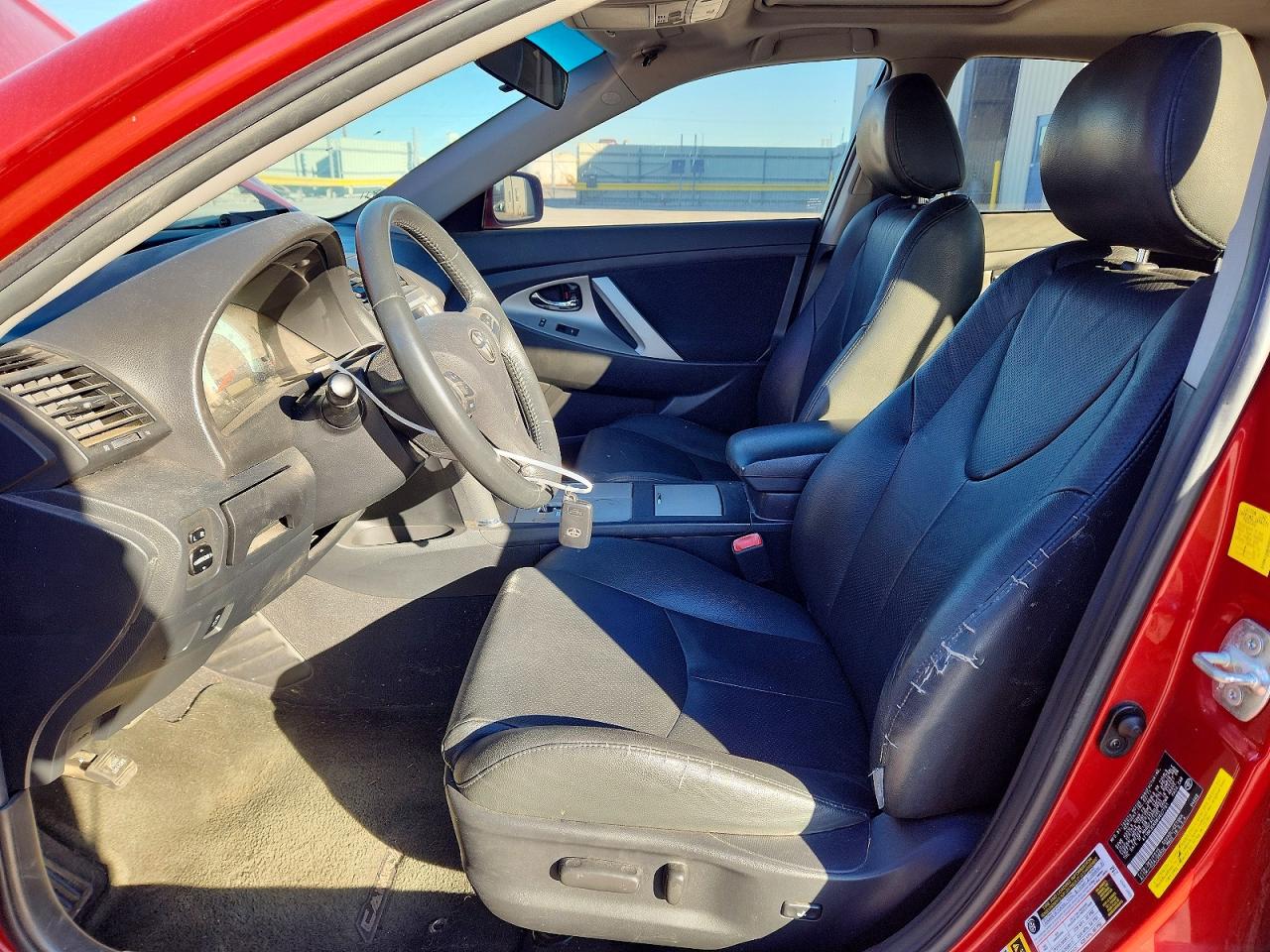2011 TOYOTA CAMRY SE photo 7