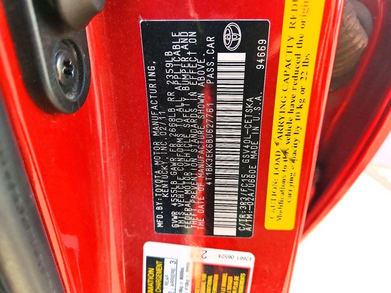 2011 TOYOTA CAMRY SE photo 12