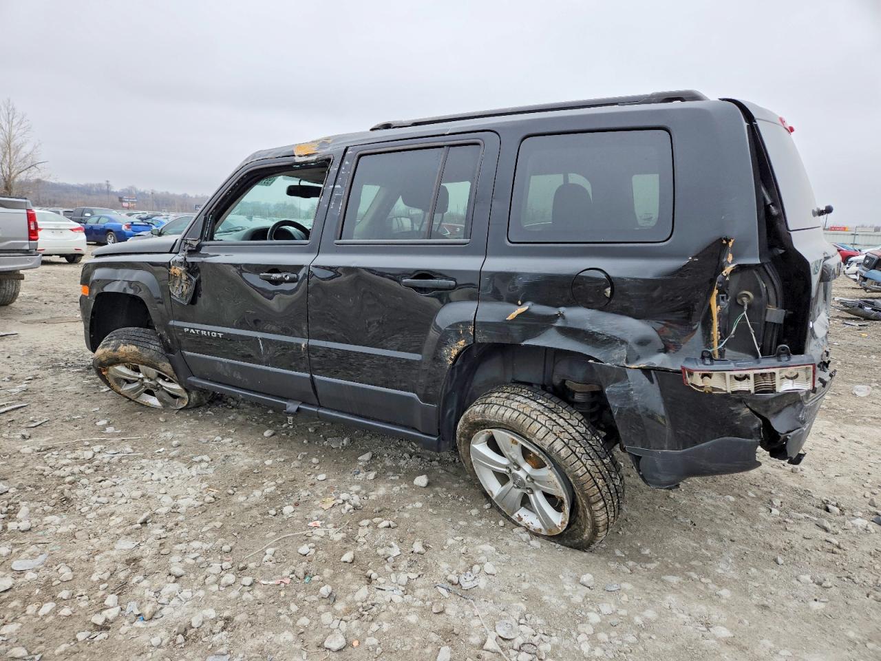 2015 JEEP PATRIOT LATITUDE photo 2