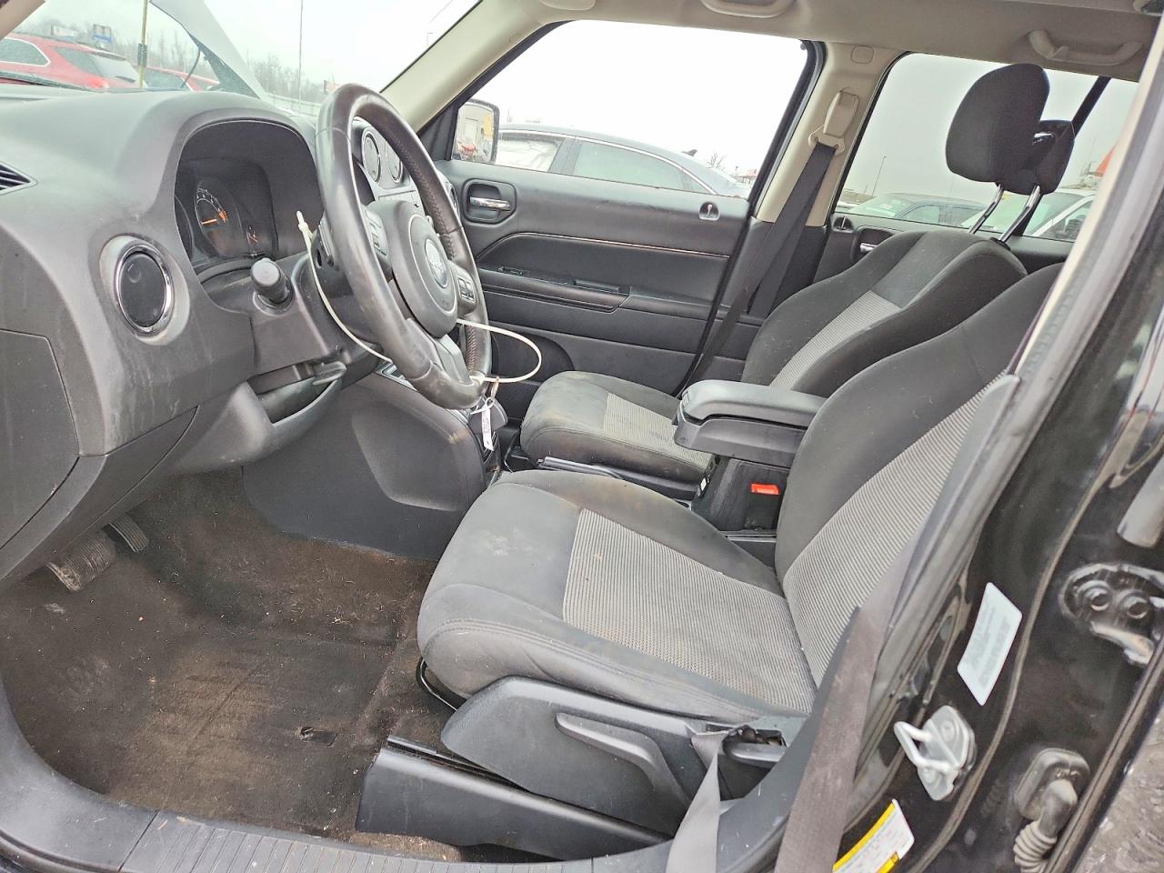 2015 JEEP PATRIOT LATITUDE photo 7