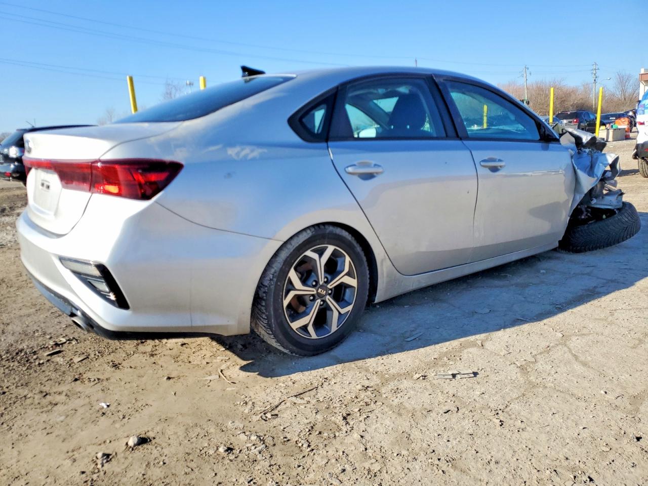 2021 KIA FORTE FE photo 3