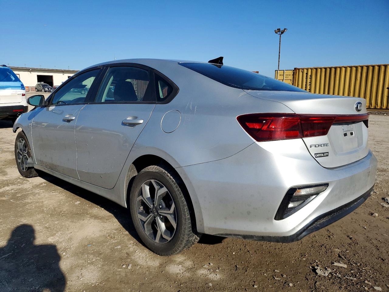 2021 KIA FORTE FE photo 2