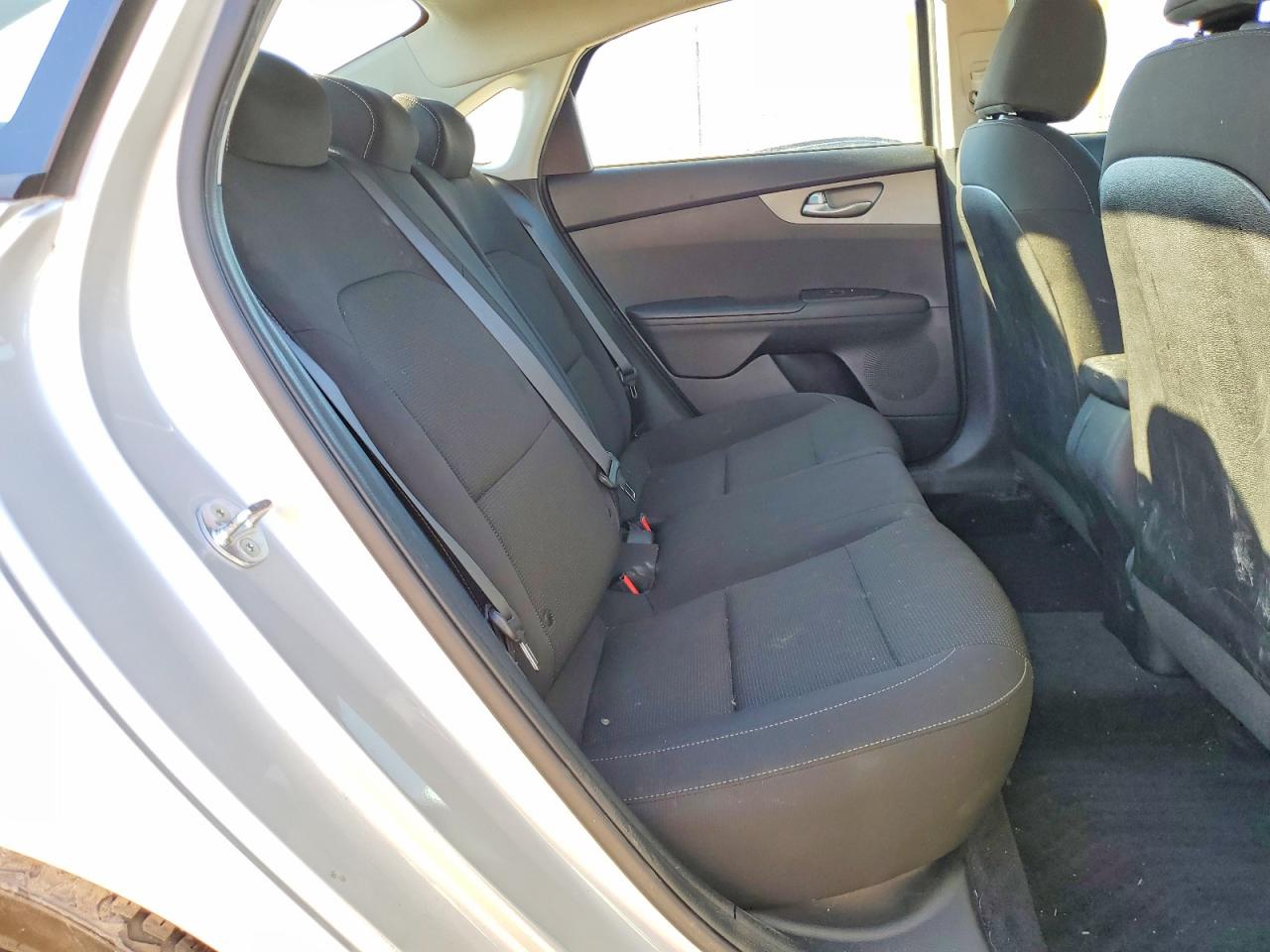 2021 KIA FORTE FE photo 10