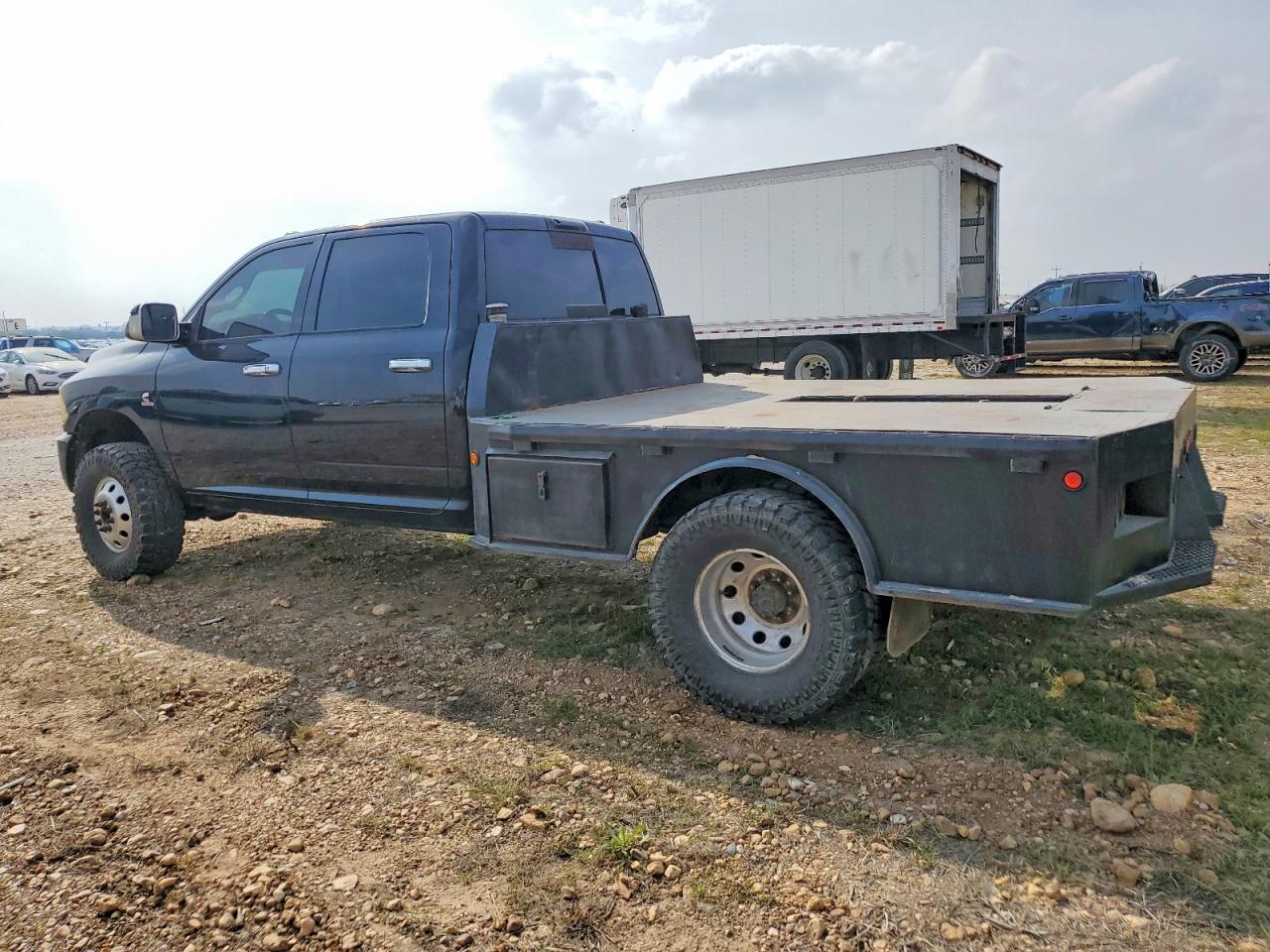 2012 DODGE RAM 3500 LONGHORN photo 2