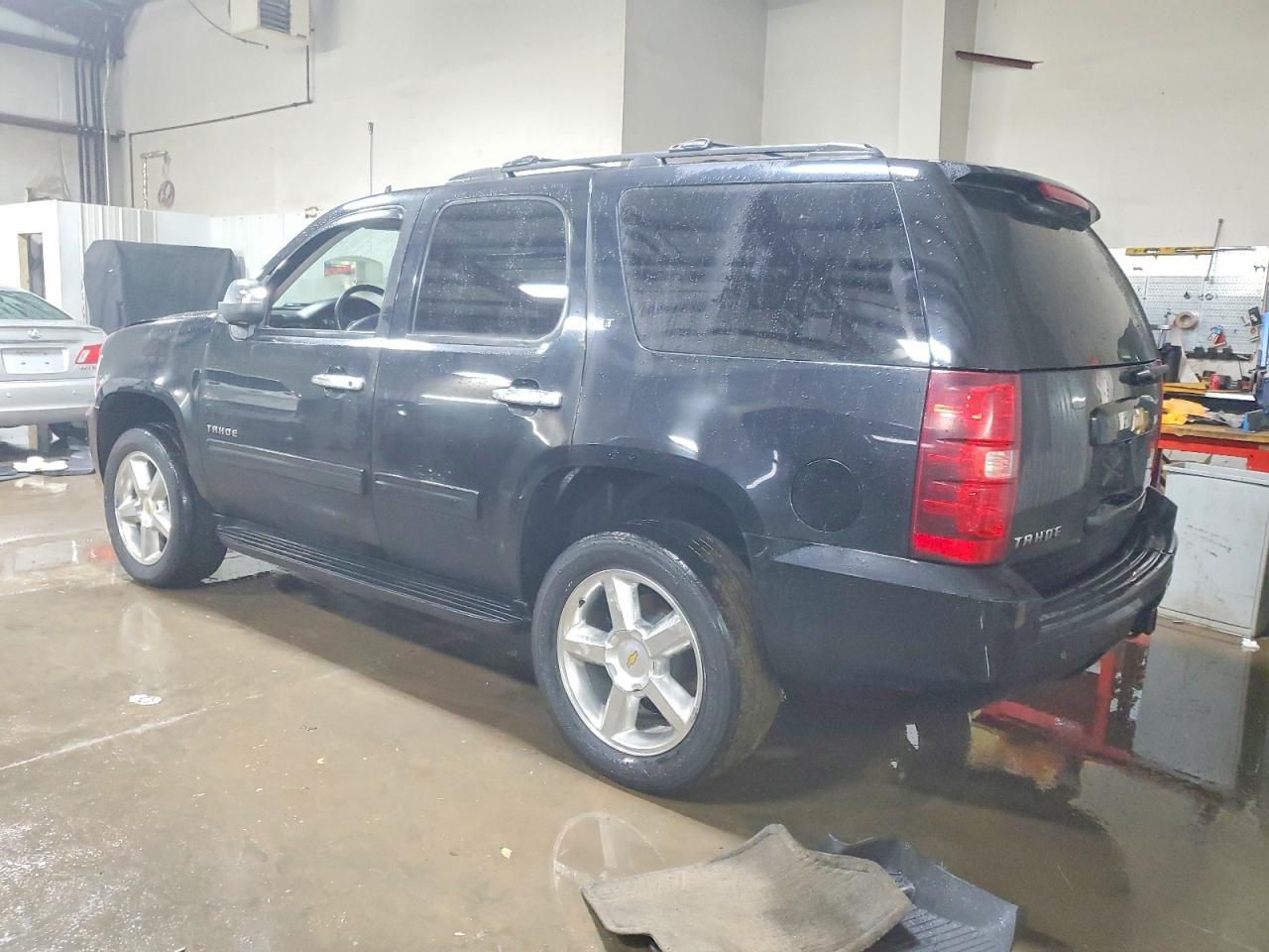 2012 CHEVROLET TAHOE K1500 LT photo 2