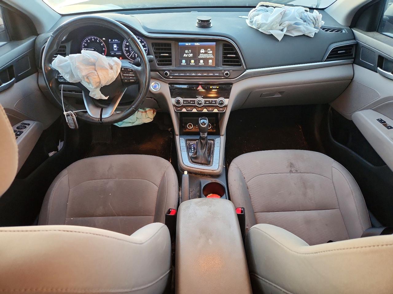 2019 HYUNDAI ELANTRA SEL photo 8