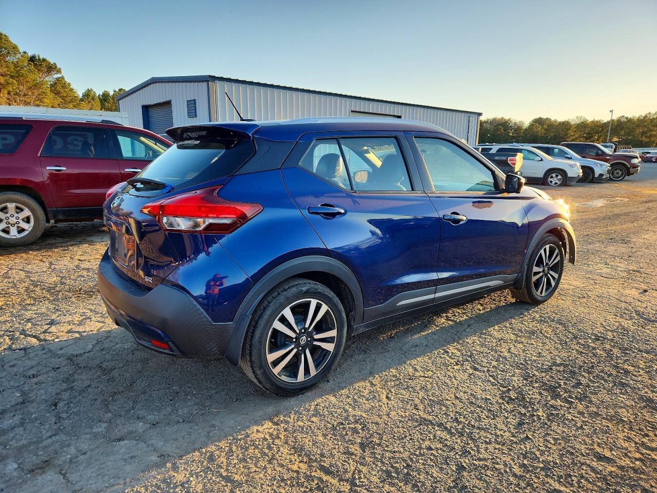 2019 NISSAN KICKS S photo 3