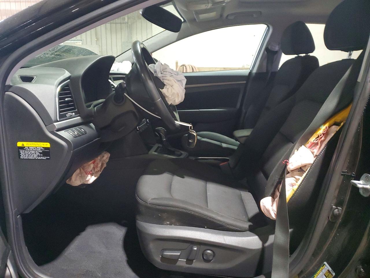 2017 HYUNDAI ELANTRA SE photo 7