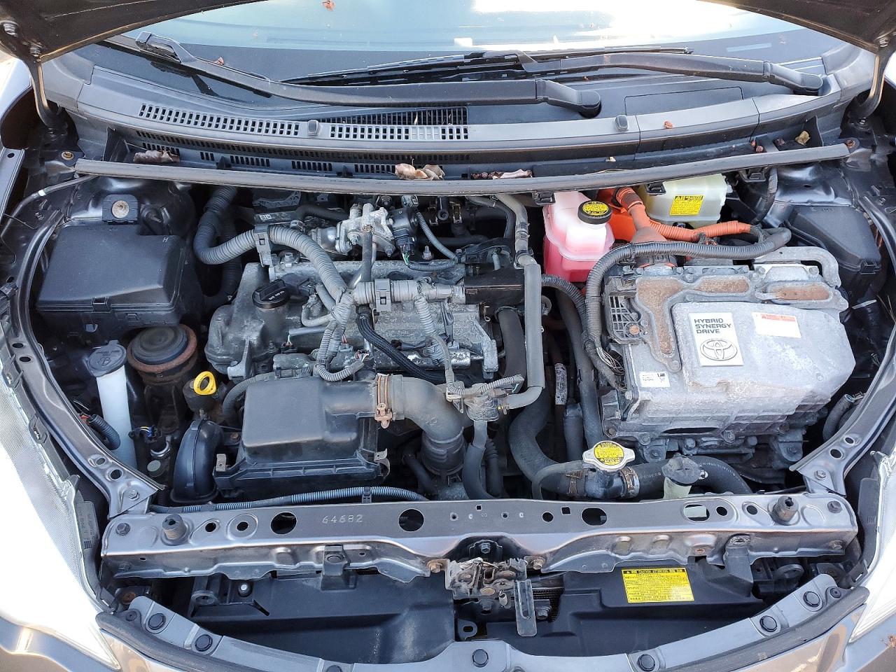 2012 TOYOTA PRIUS C photo 11