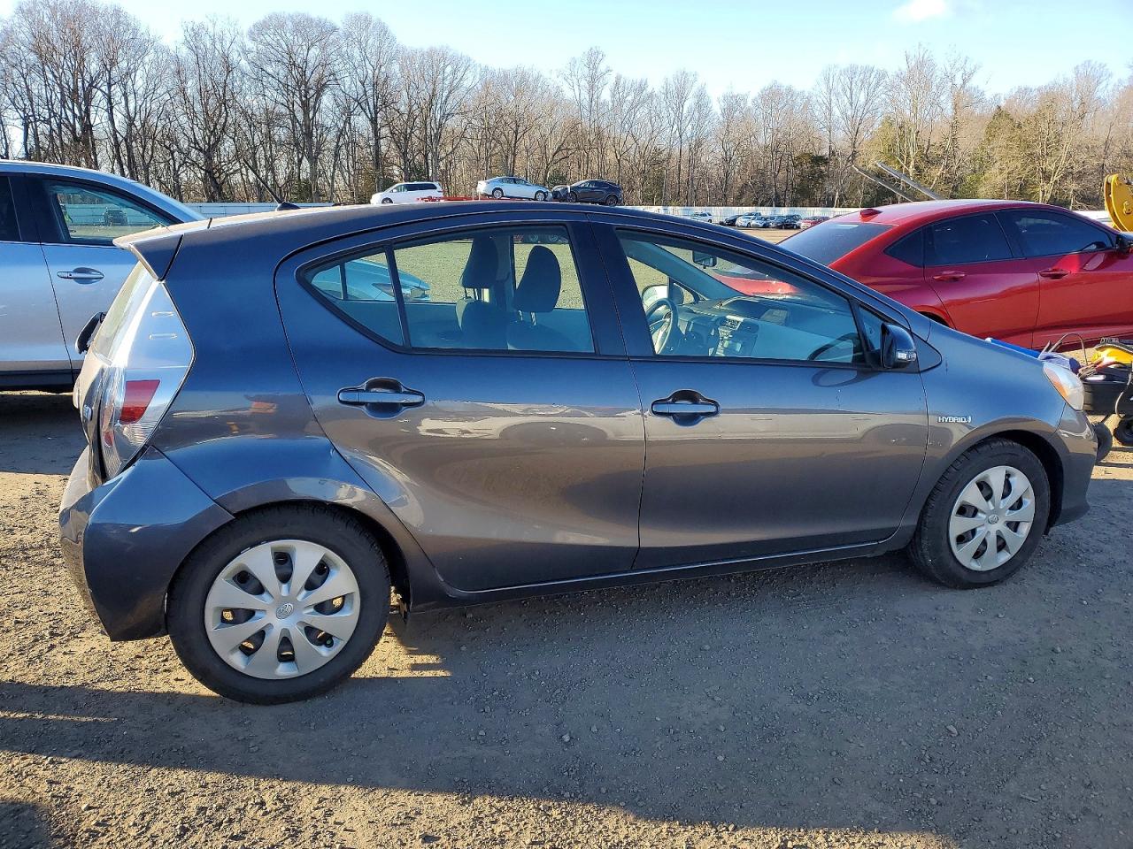 2012 TOYOTA PRIUS C photo 3