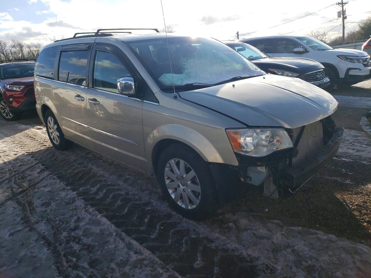 2012 CHRYSLER TOWN & COUNTRY TOURING L photo 4