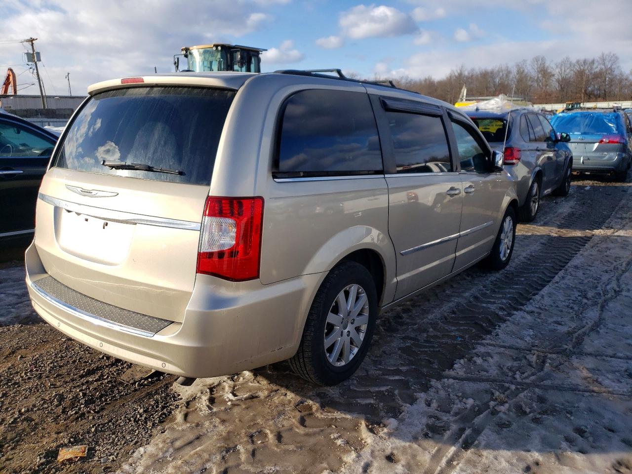 2012 CHRYSLER TOWN & COUNTRY TOURING L photo 3