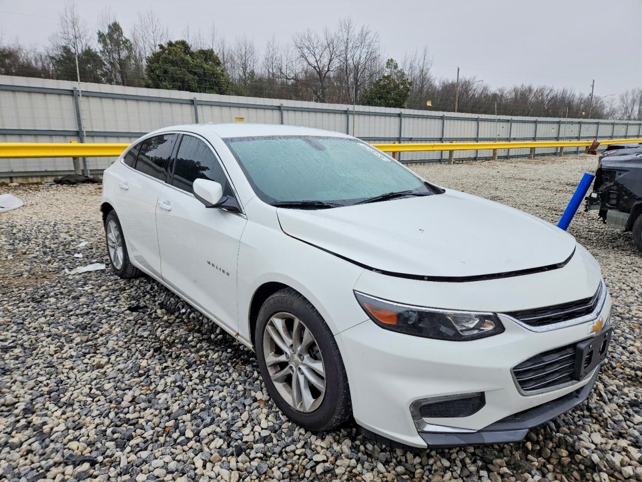 2016 CHEVROLET MALIBU LT photo 4