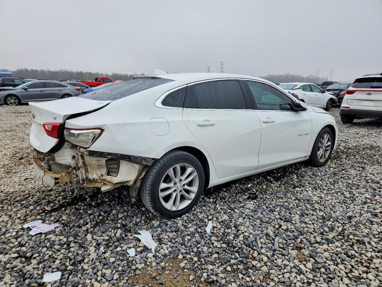 2016 CHEVROLET MALIBU LT photo 3