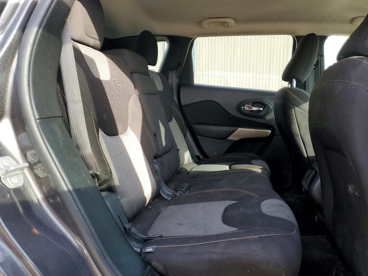2018 JEEP CHEROKEE LATITUDE photo 19