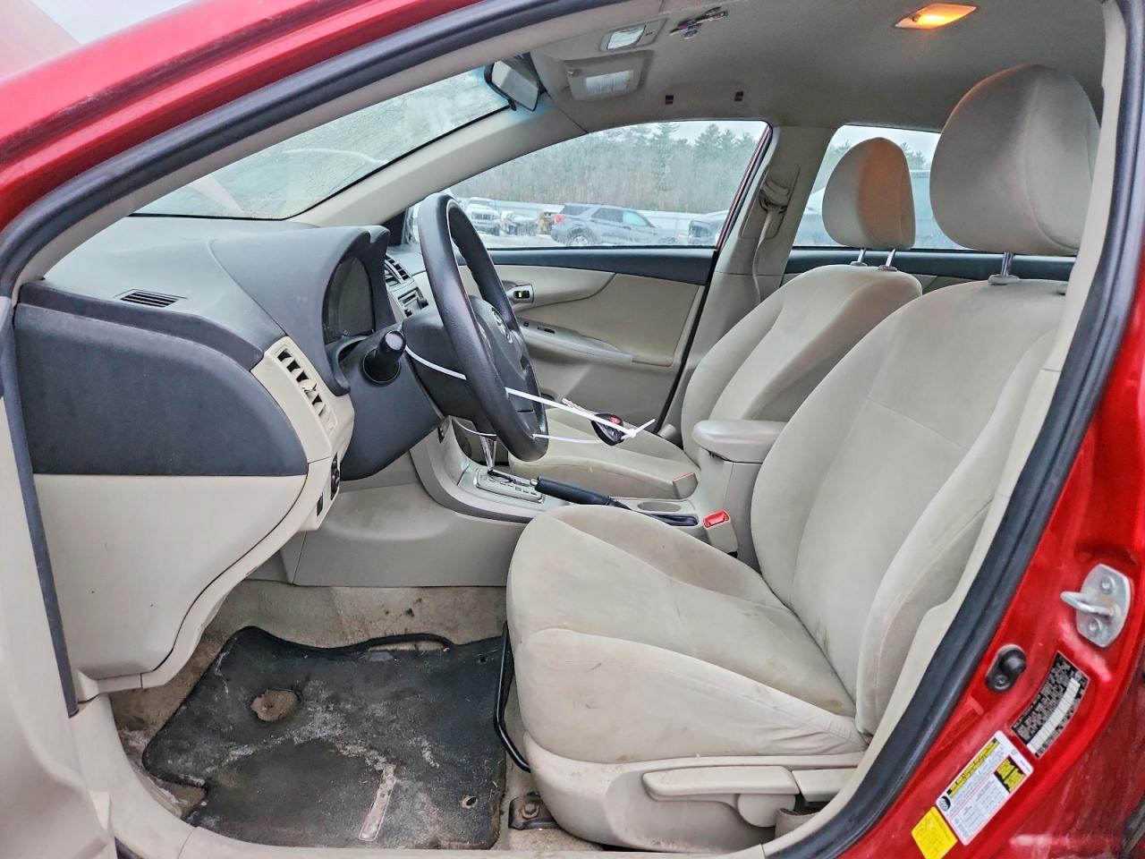 2013 TOYOTA COROLLA BASE photo 7