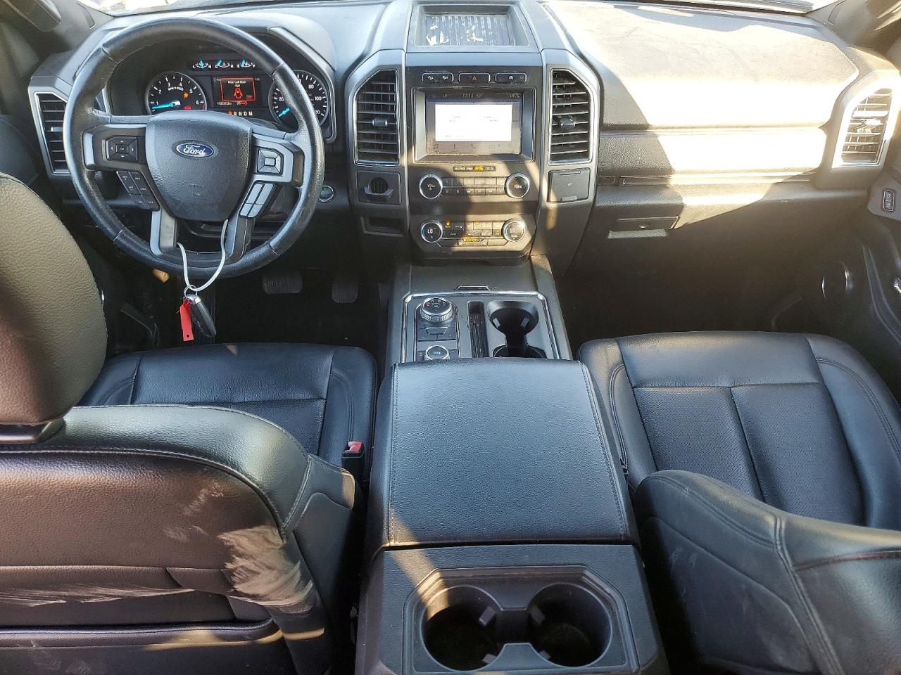 2019 FORD EXPEDITION XLT photo 8