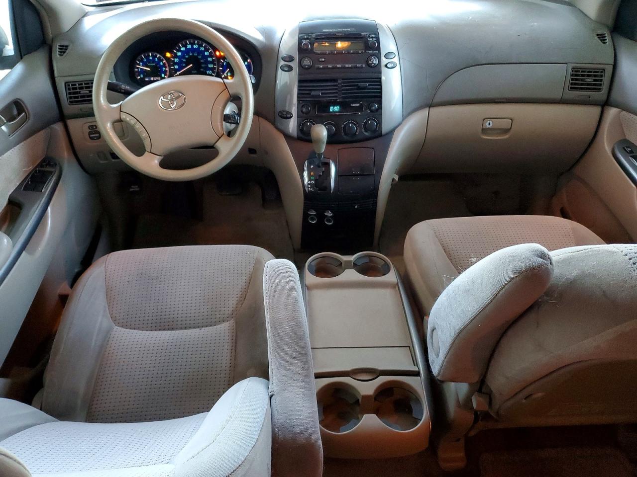 2006 TOYOTA SIENNA CE photo 8