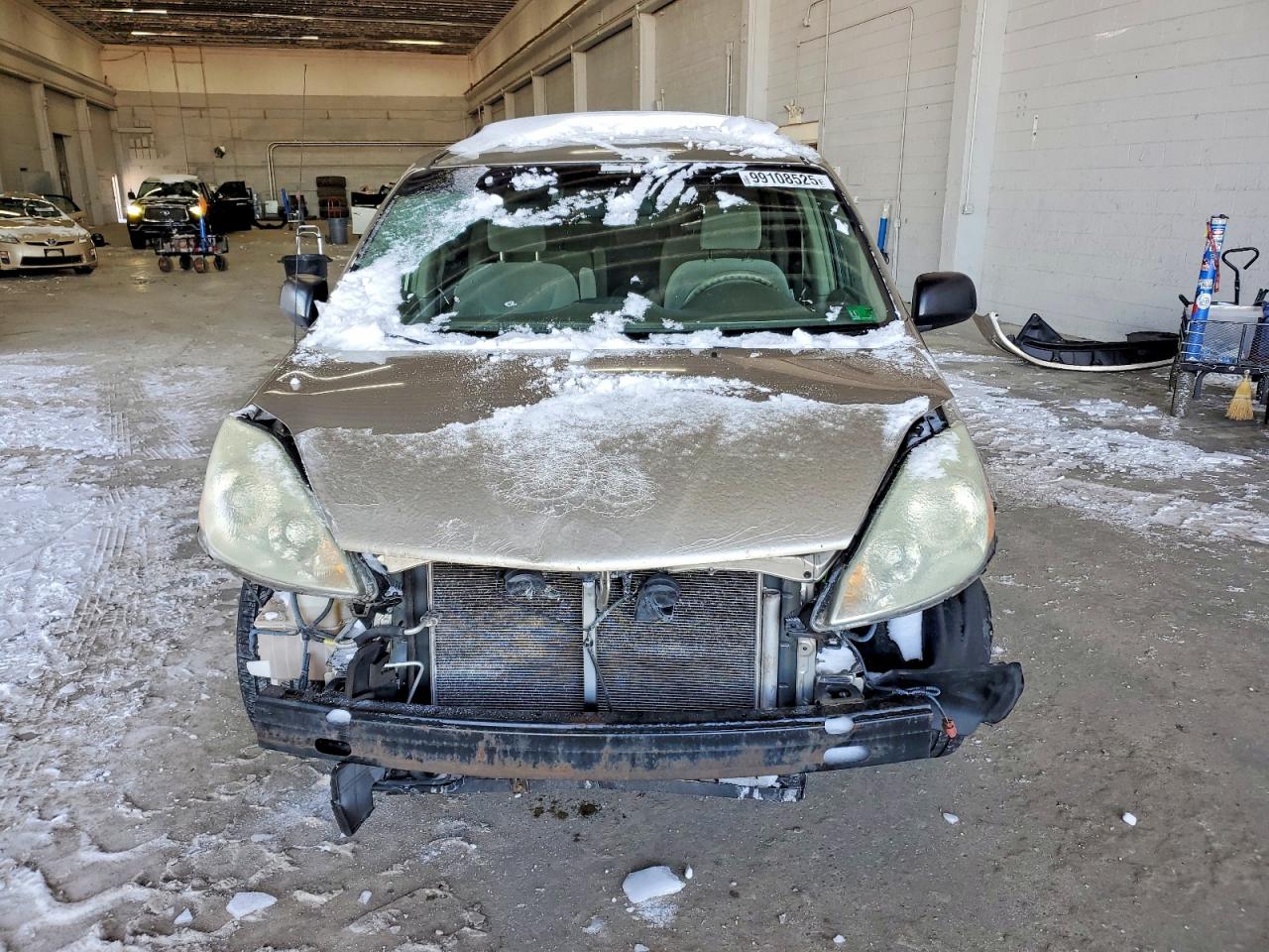 2006 TOYOTA SIENNA CE photo 5