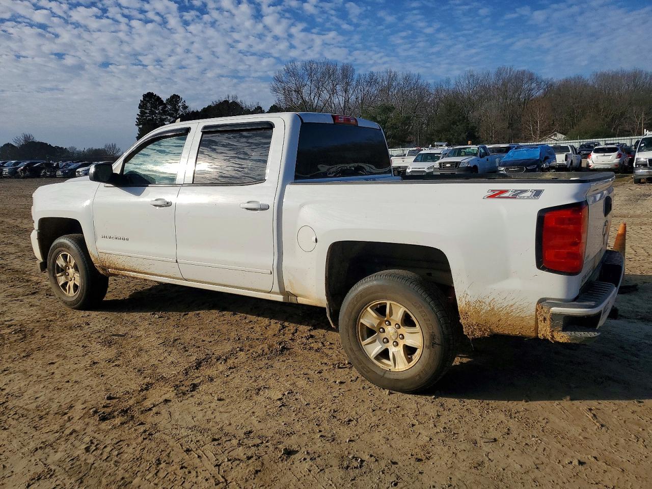 2017 CHEVROLET SILVERADO K1500 LT photo 2