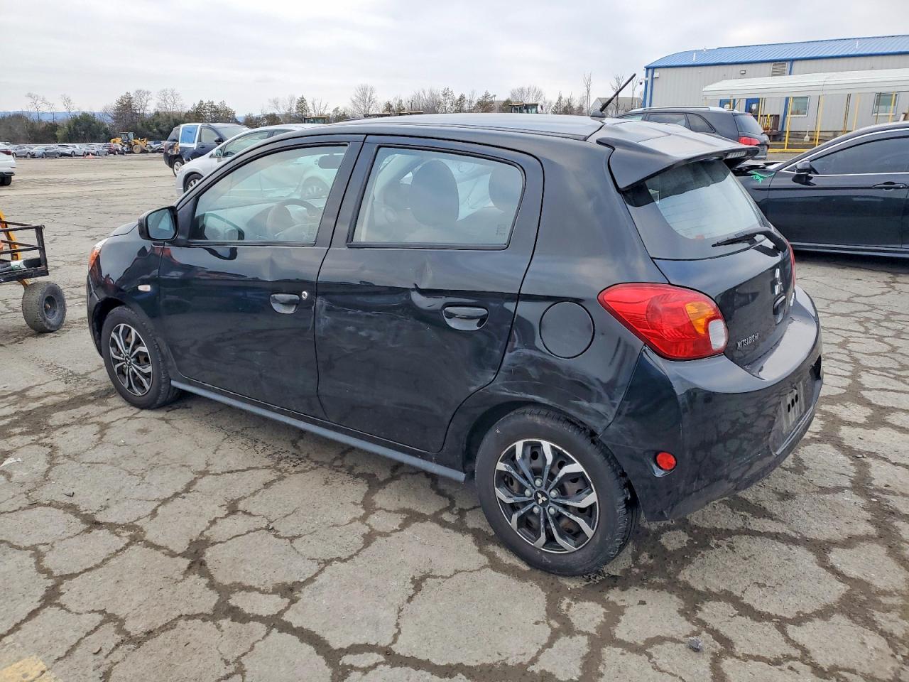 2015 MITSUBISHI MIRAGE DE photo 2