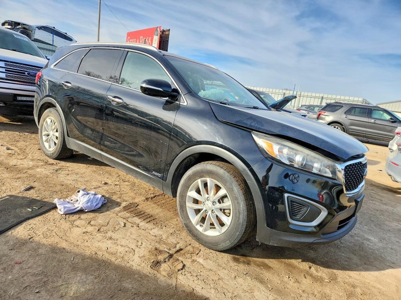2016 KIA SORENTO LX photo 4