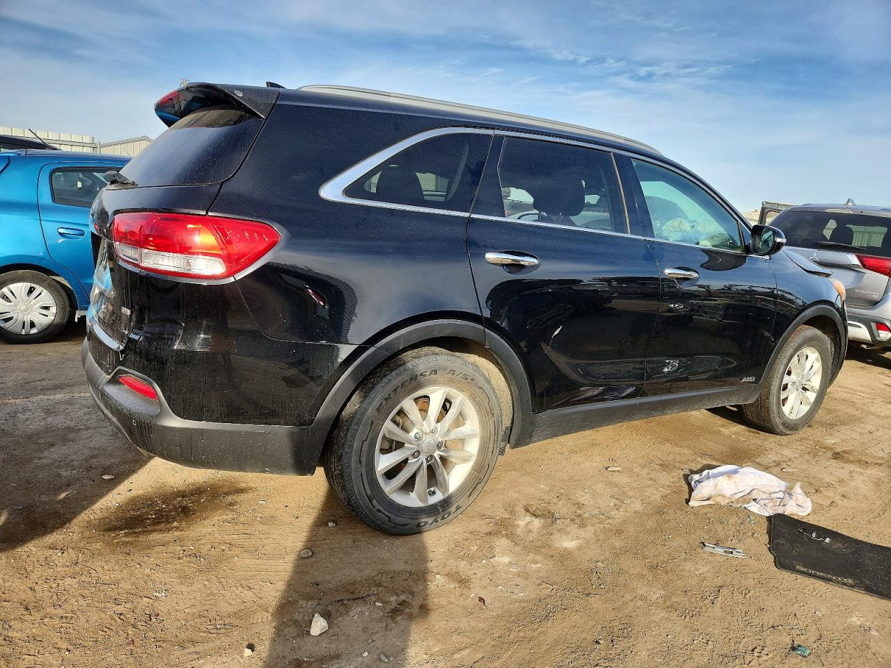 2016 KIA SORENTO LX photo 3