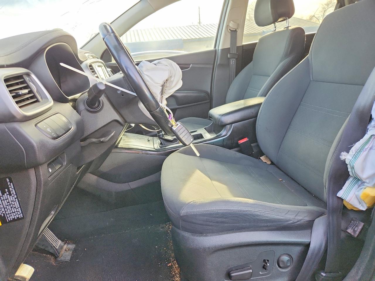 2016 KIA SORENTO LX photo 7