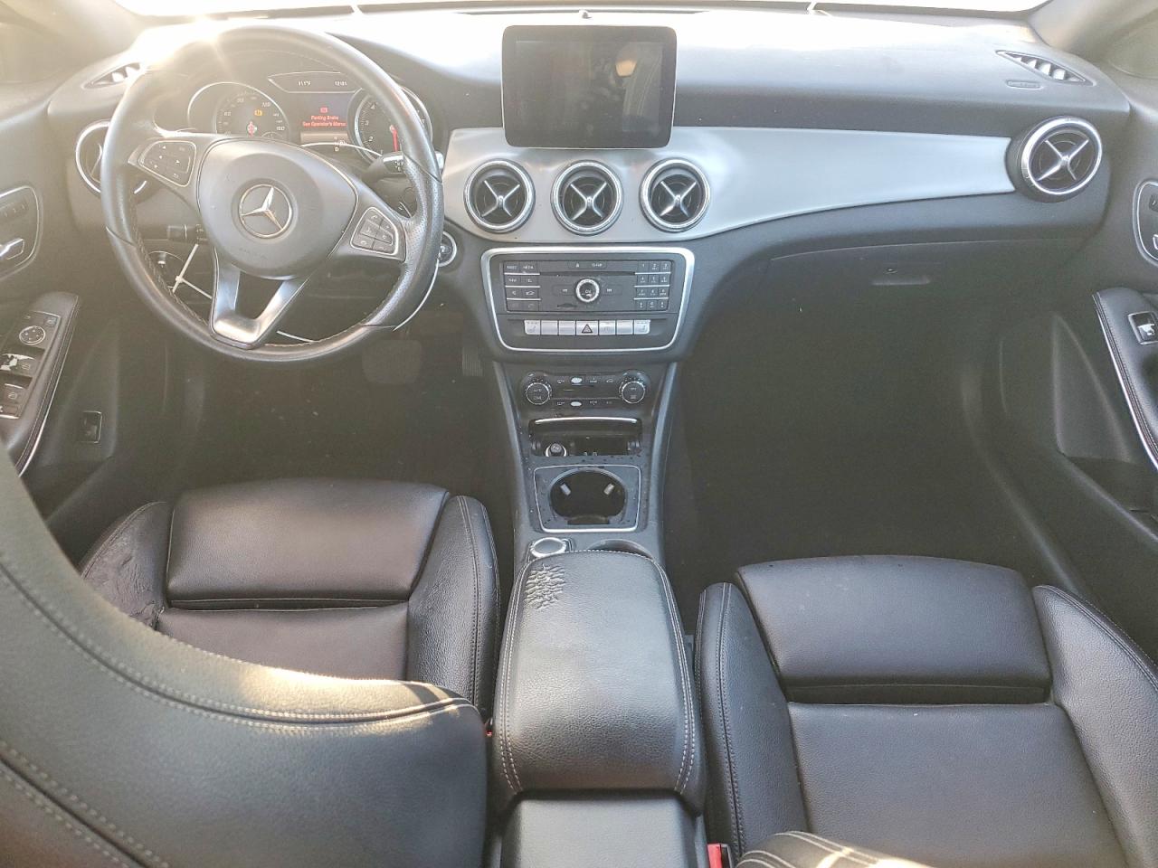 2018 MERCEDES-BENZ CLA 250 photo 8