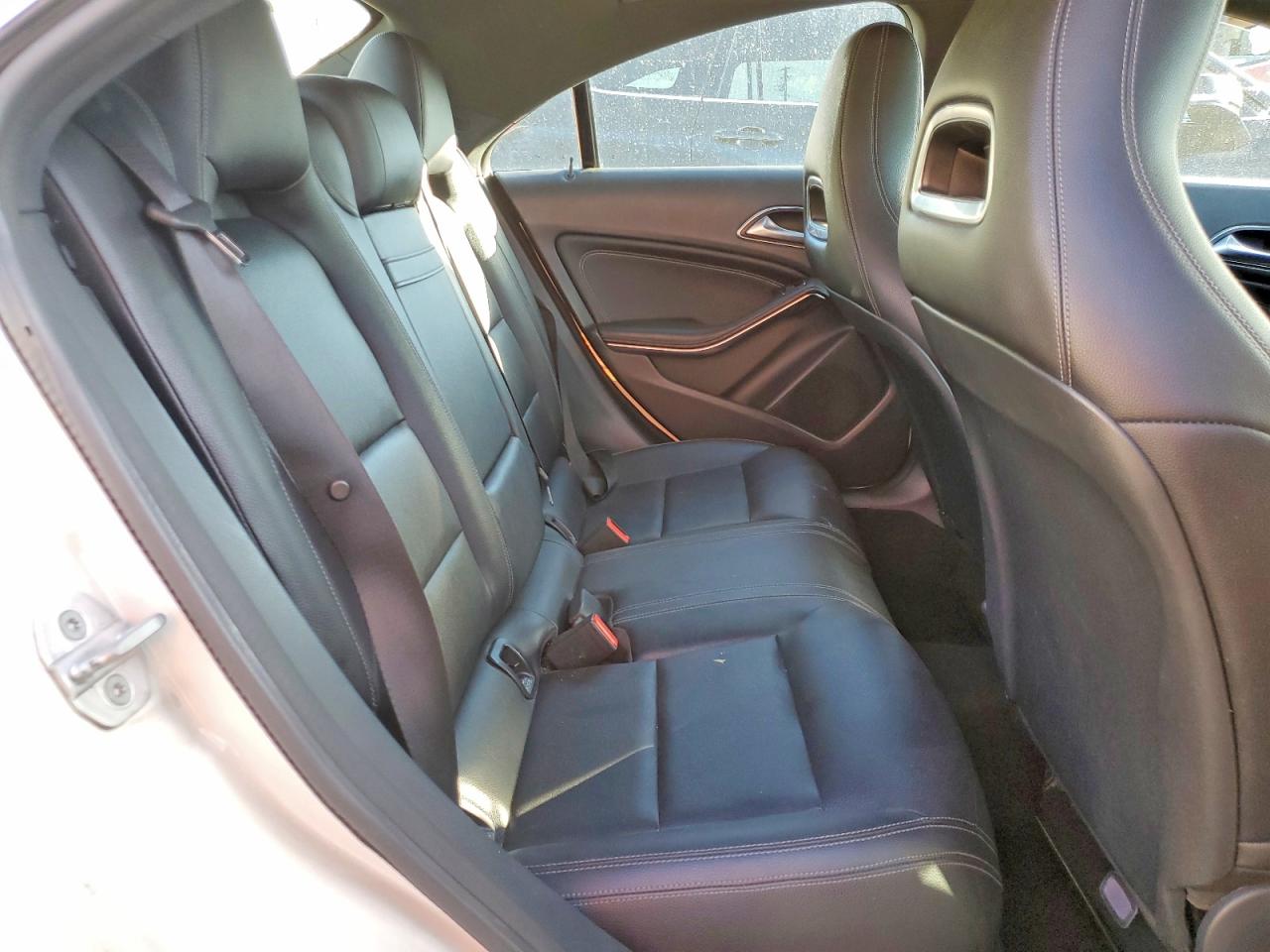 2018 MERCEDES-BENZ CLA 250 photo 10