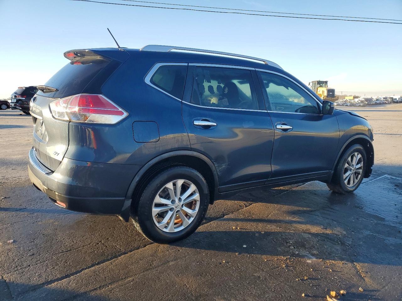 2016 NISSAN ROGUE S photo 3