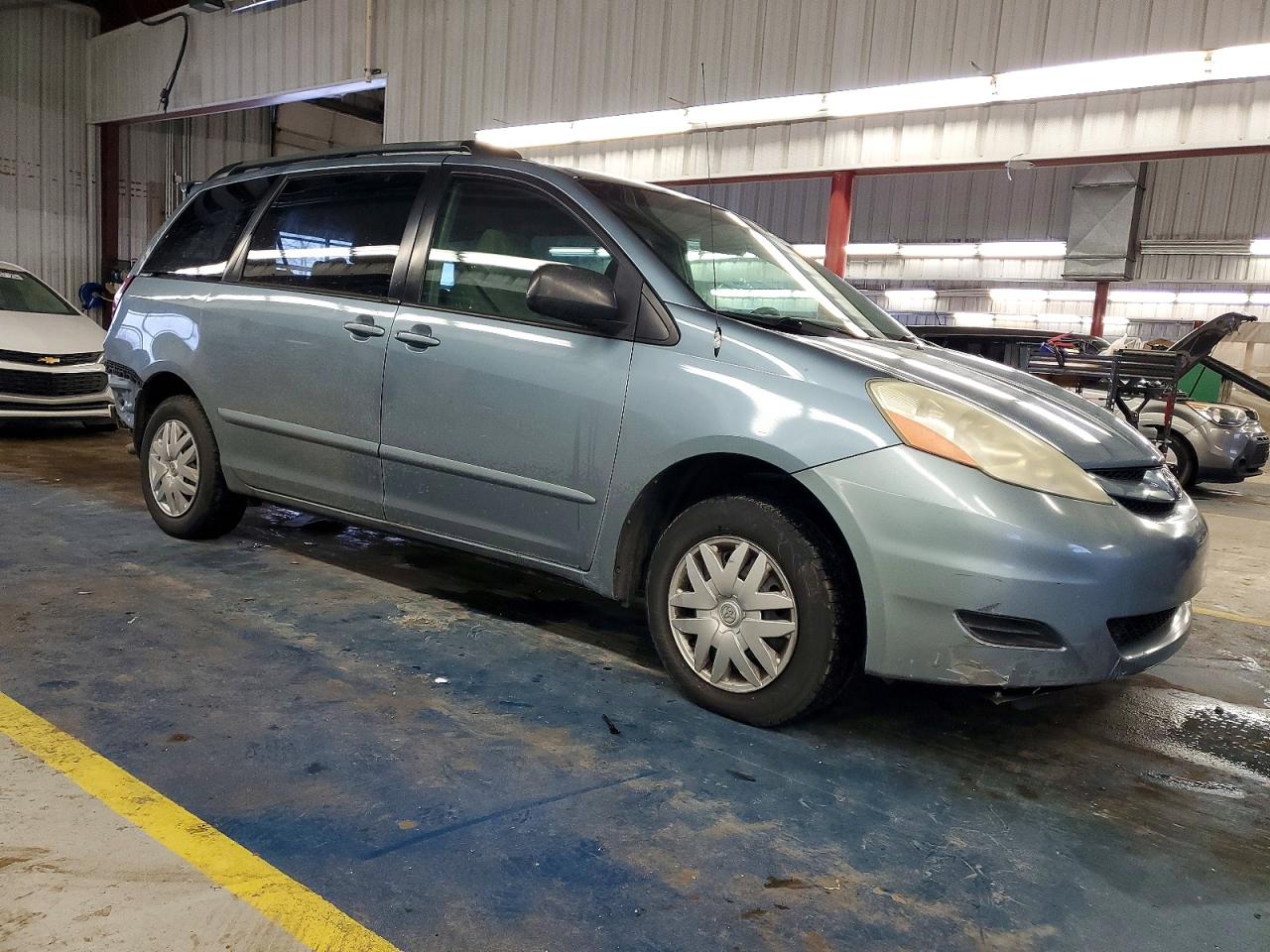 2006 TOYOTA SIENNA CE photo 7