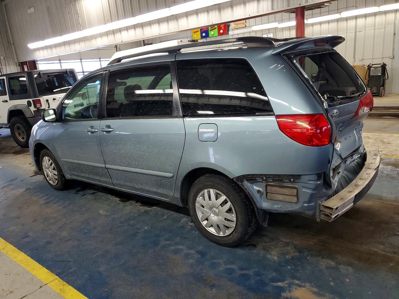 2006 TOYOTA SIENNA CE photo 3