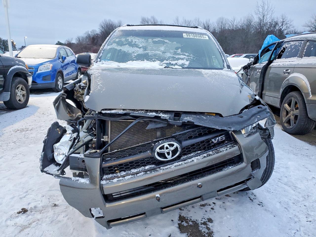 2011 TOYOTA RAV4 photo 5