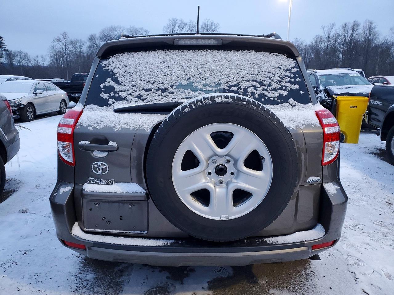 2011 TOYOTA RAV4 photo 6