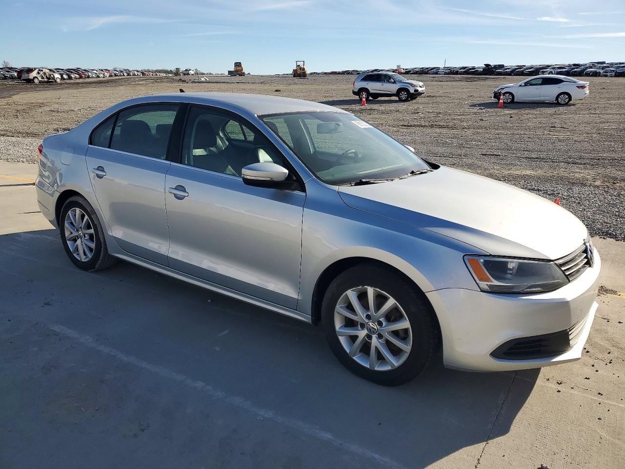 2014 VOLKSWAGEN JETTA SE photo 4