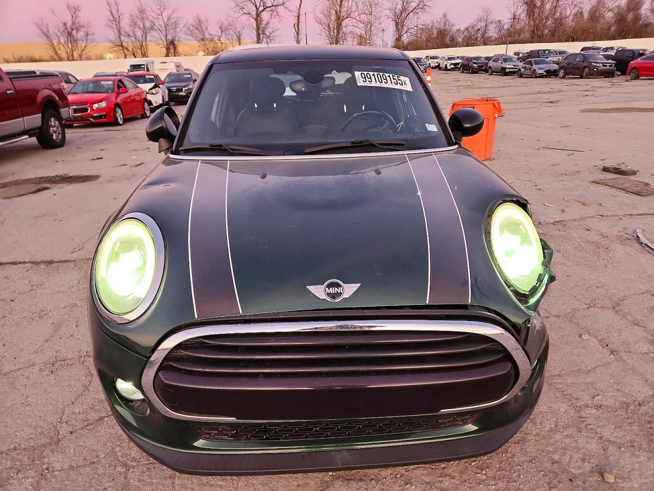 2016 MINI COOPER photo 5