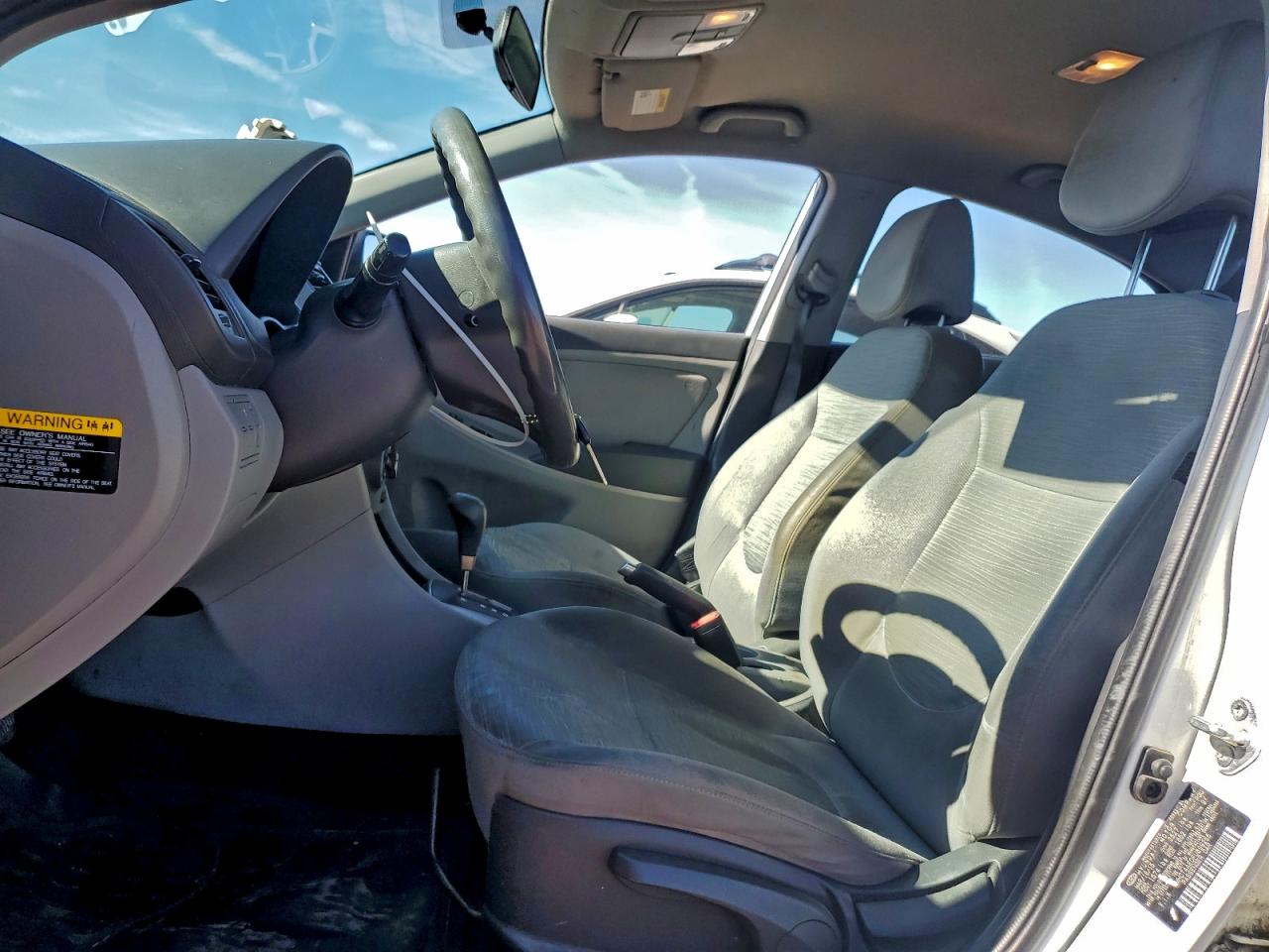 2015 HYUNDAI ACCENT GLS photo 7