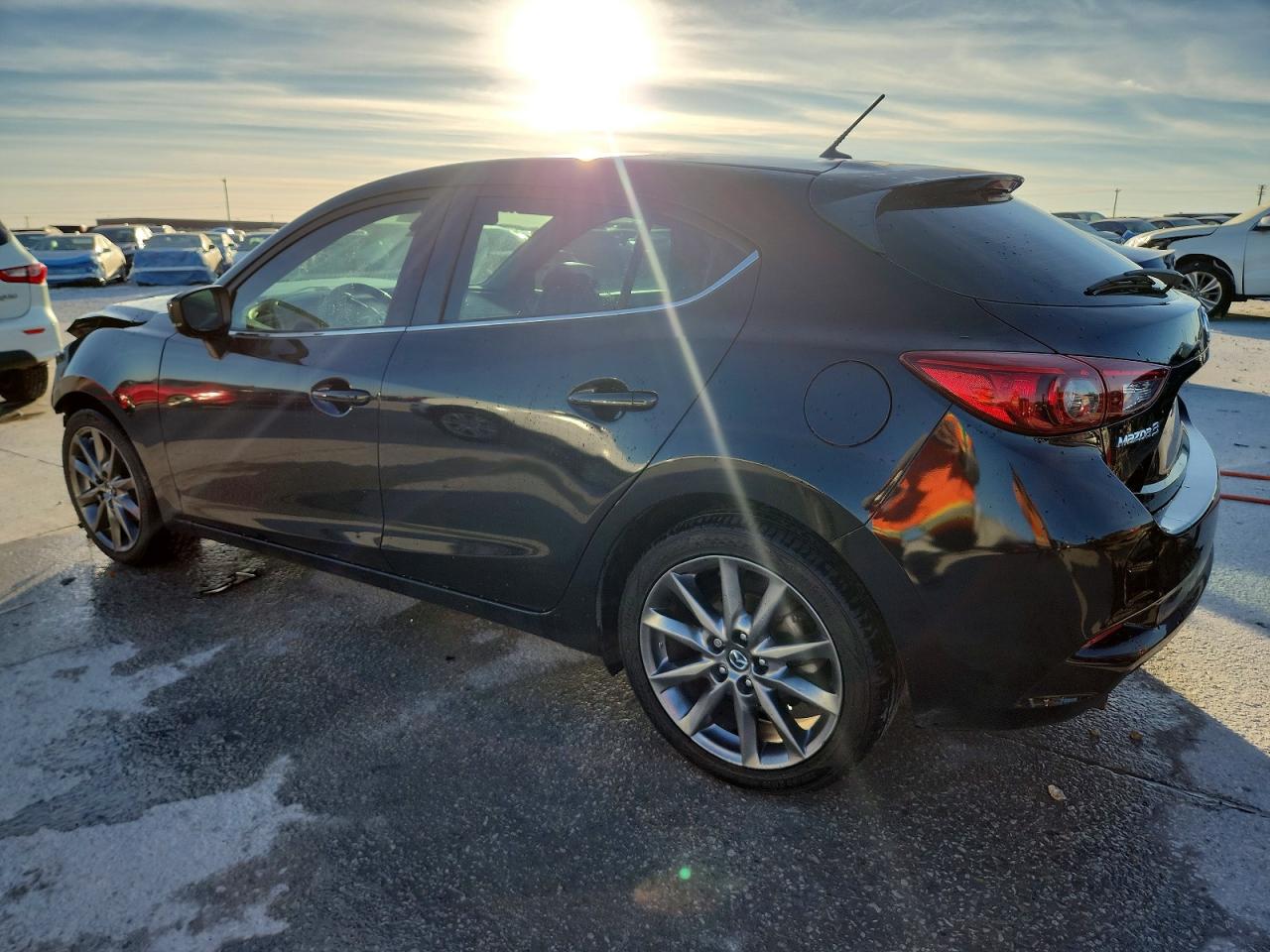 2018 MAZDA 3 TOURING photo 3