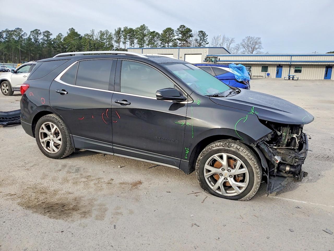 2019 CHEVROLET EQUINOX LT photo 4