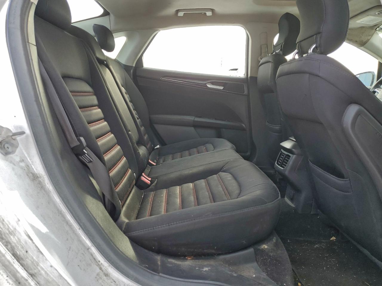 2014 FORD FUSION SE photo 10