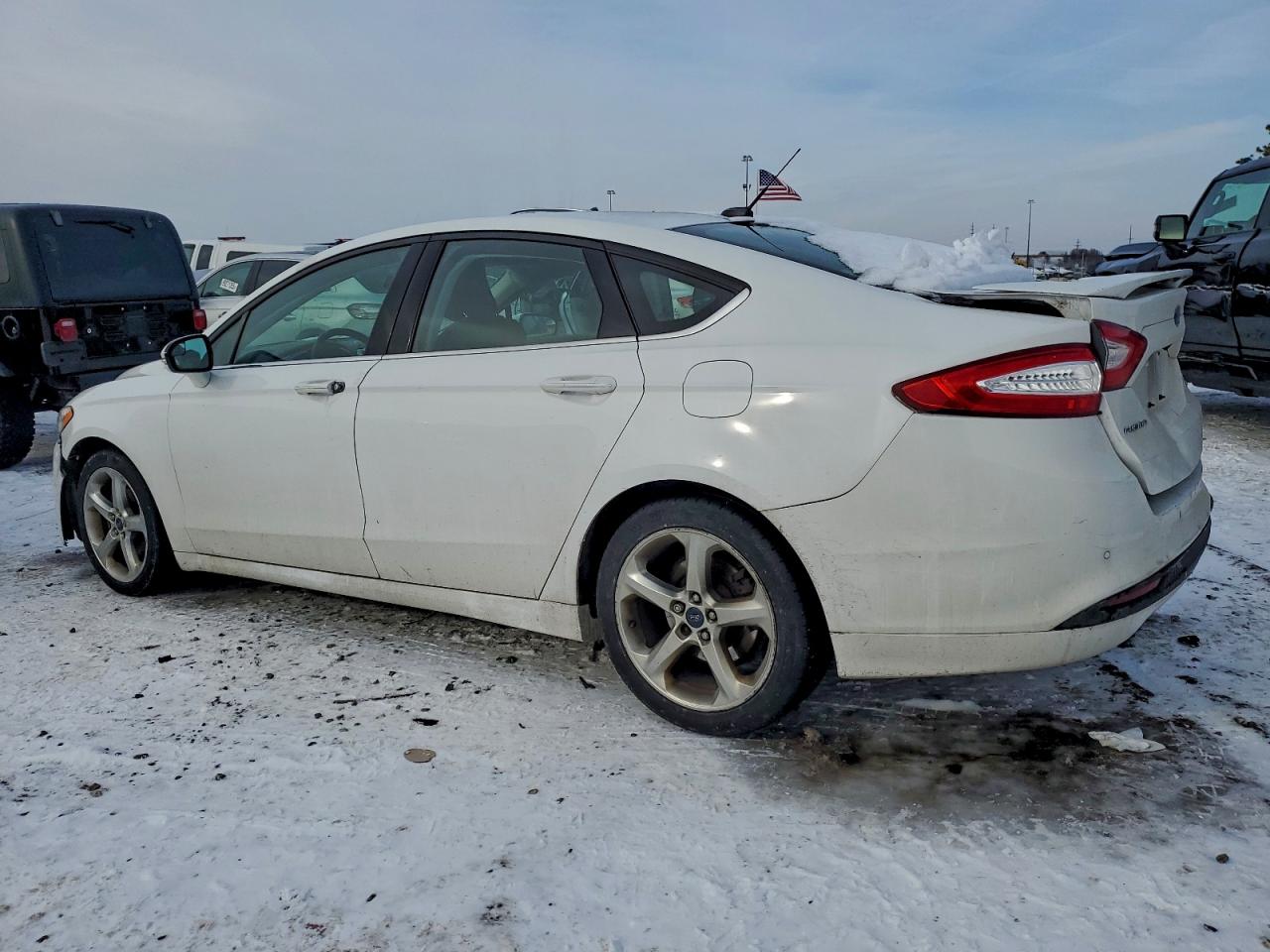 2014 FORD FUSION SE photo 2